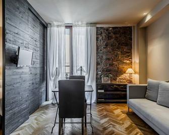 Ferrini Home - Via Monte Sant'Agata - Catania - Living room
