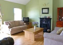 THE BAY, pet friendly, with open fire in Caherdaniel, County Kerry - Caherdaniel - Phòng khách