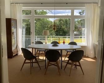 Large Apartment With Sauna In Central Buxtehude.\nno Rental To Fitters. - Buxtehude - Essbereich