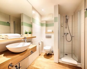 Hotel Sachsen Anhalt - Barleben - Bathroom