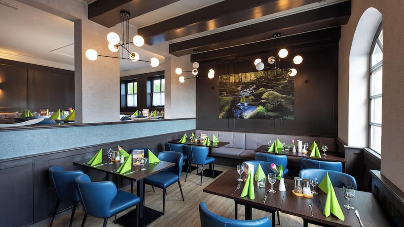 ميكيل آند فريندس هوتل فالكيركين