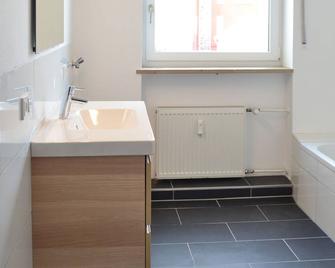 Wohnen charmant & zentral in Weiden - Weiden in der Oberpfalz - Bathroom