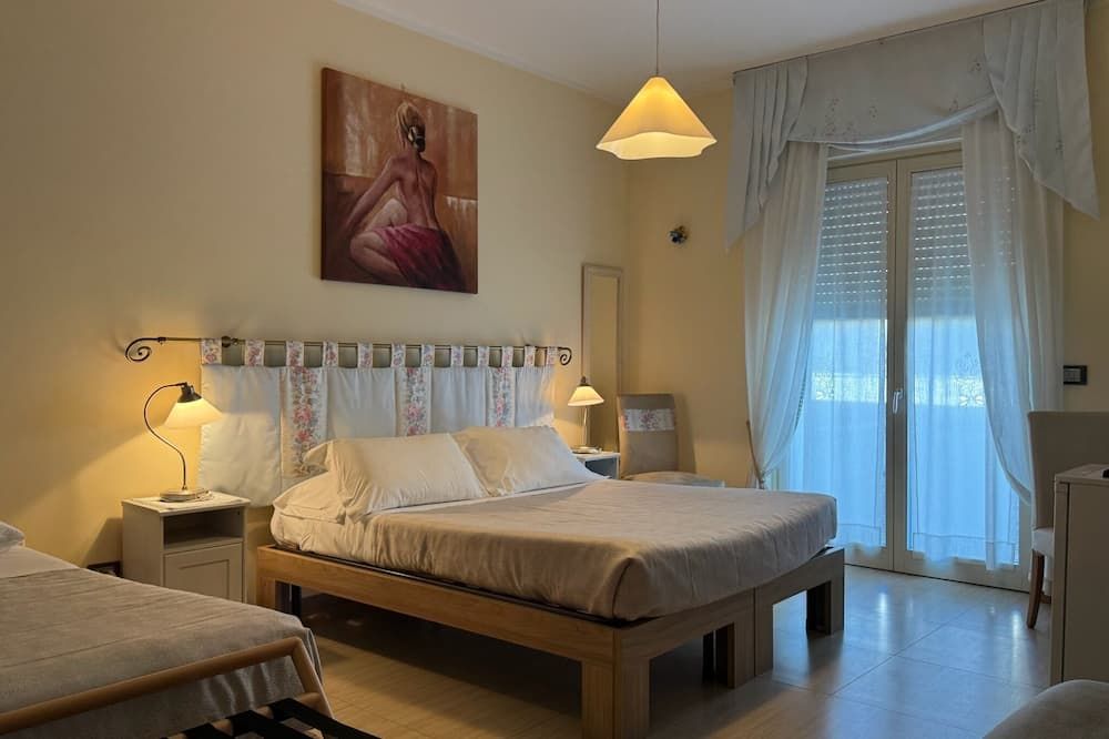Eremes Rooms & Apartments - Cuneo - Slaapkamer