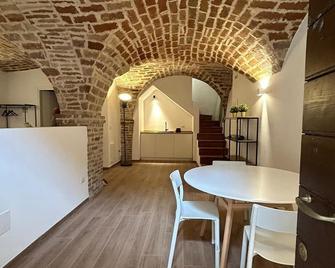 GAH house 1 minute walk from Italy's narrowest alley, Ripatransone - Ripatransone - Sala pranzo