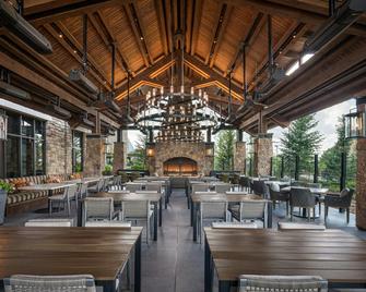 جاي لورد روكيز ريزورت آند كونفينشن سنتر - أورورا (كولورادو) - مطعم