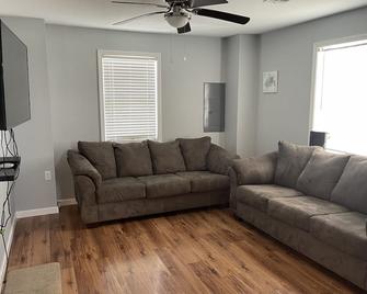 Nicole’s Clean, Cozy, Nightly Rental - Buras - Sala de estar