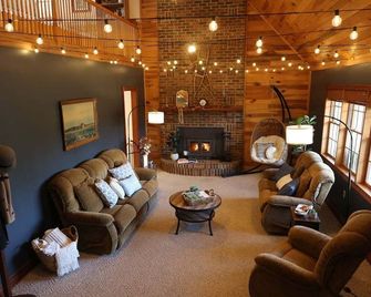 The Kennedy House - Grayson