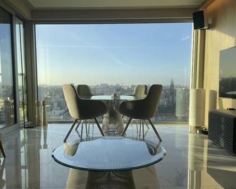 Lux Loft in the Heart of Antwerp, 5-star Location, Incl Parking - Antwerp - Dining room