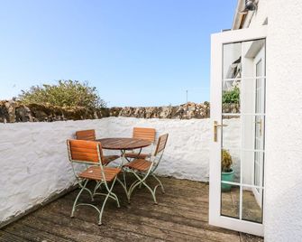 16 Westgate South, Family Friendly, Country Holiday Cottage In Crail - Anstruther - Patio