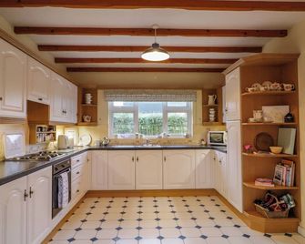Betty's Farm Cottage, Family Friendly In Ederney, County Fermanagh - Enniskillen - Kitchen