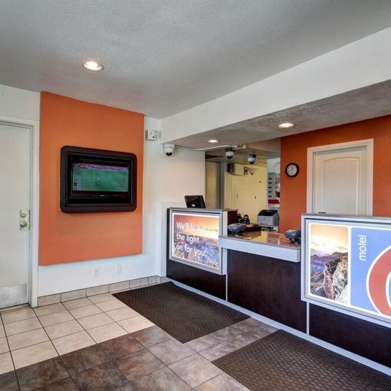 Econo Lodge Midvale image 1