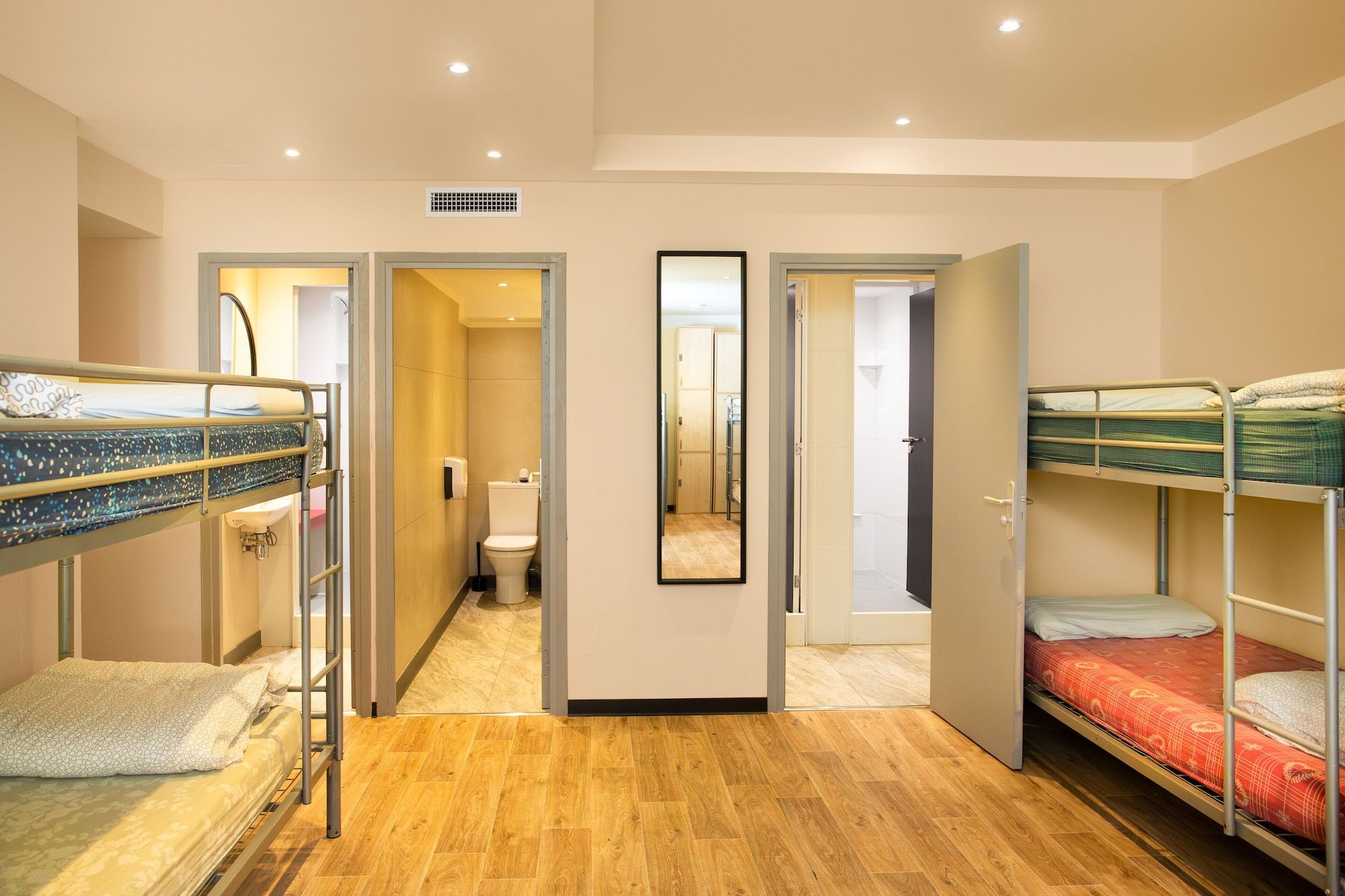 Villa Saint Exupery Beach Hostel - ניס - חדר שינה