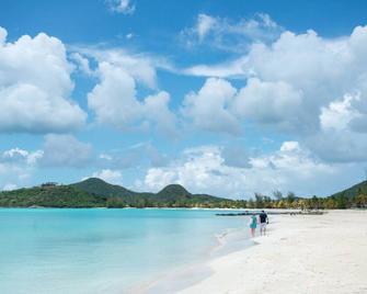 2 min Walk from Beach Luxury Waterfront Villa South Finger Jolly Harbour - John Hughes - Beach