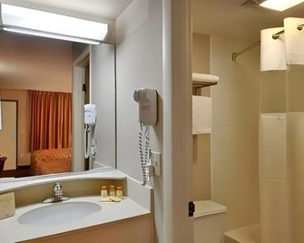Red Carpet Inn - Elkton