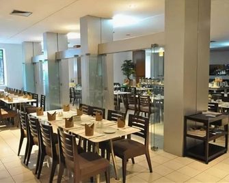 โรงแรมรีเดอแอนดราดลักซอร์ - Teresina - ร้านอาหาร