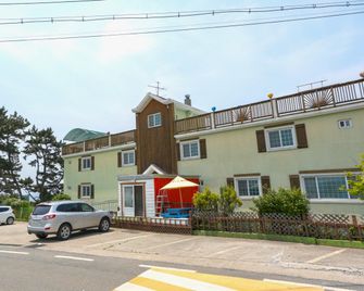 Taean Sea Road Scenery Pension - Taean - Edificio