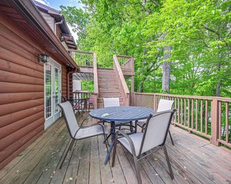 Kentucky Group Getaway w/ Dock + Lake Access - Burnside - Balcón
