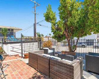 Charming B&B steps to beach, boardwalk, pier, shop, restaurants w bath & WiFi #6 - Santa Cruz - Balkong