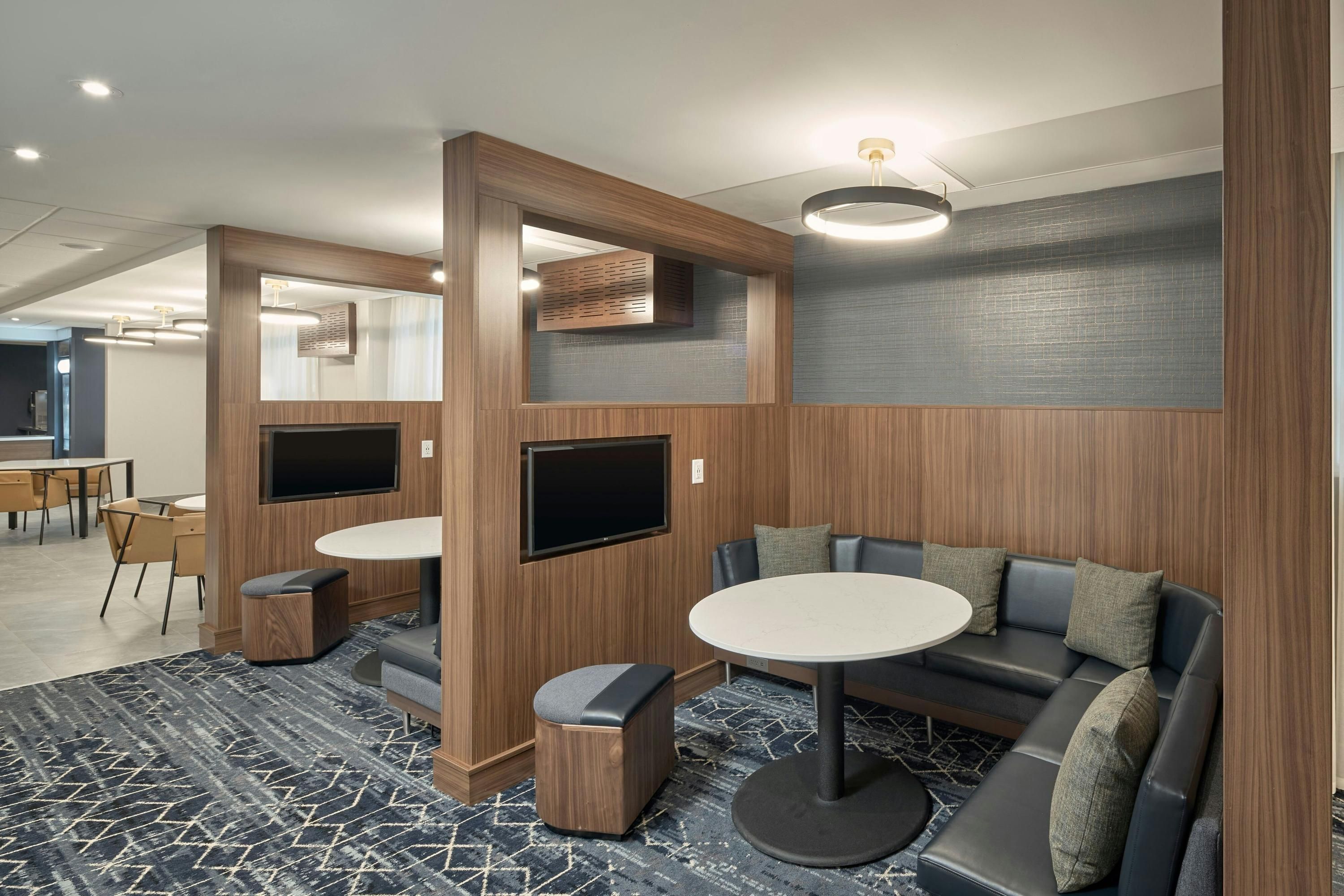 Courtyard by Marriott Regina Downtown