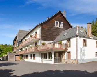 Auberge De La Petite Ferme, Super-Besse Est, The Originals Relais (Qualys-Hotel) - Besse-et-Saint-Anastaise - Edificio