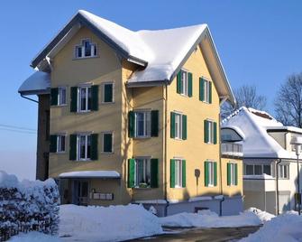 Holiday apartment Wolfhalden for 1 - 4 persons with 2 bedrooms - Holiday apartment - Wolfhalden - Edificio