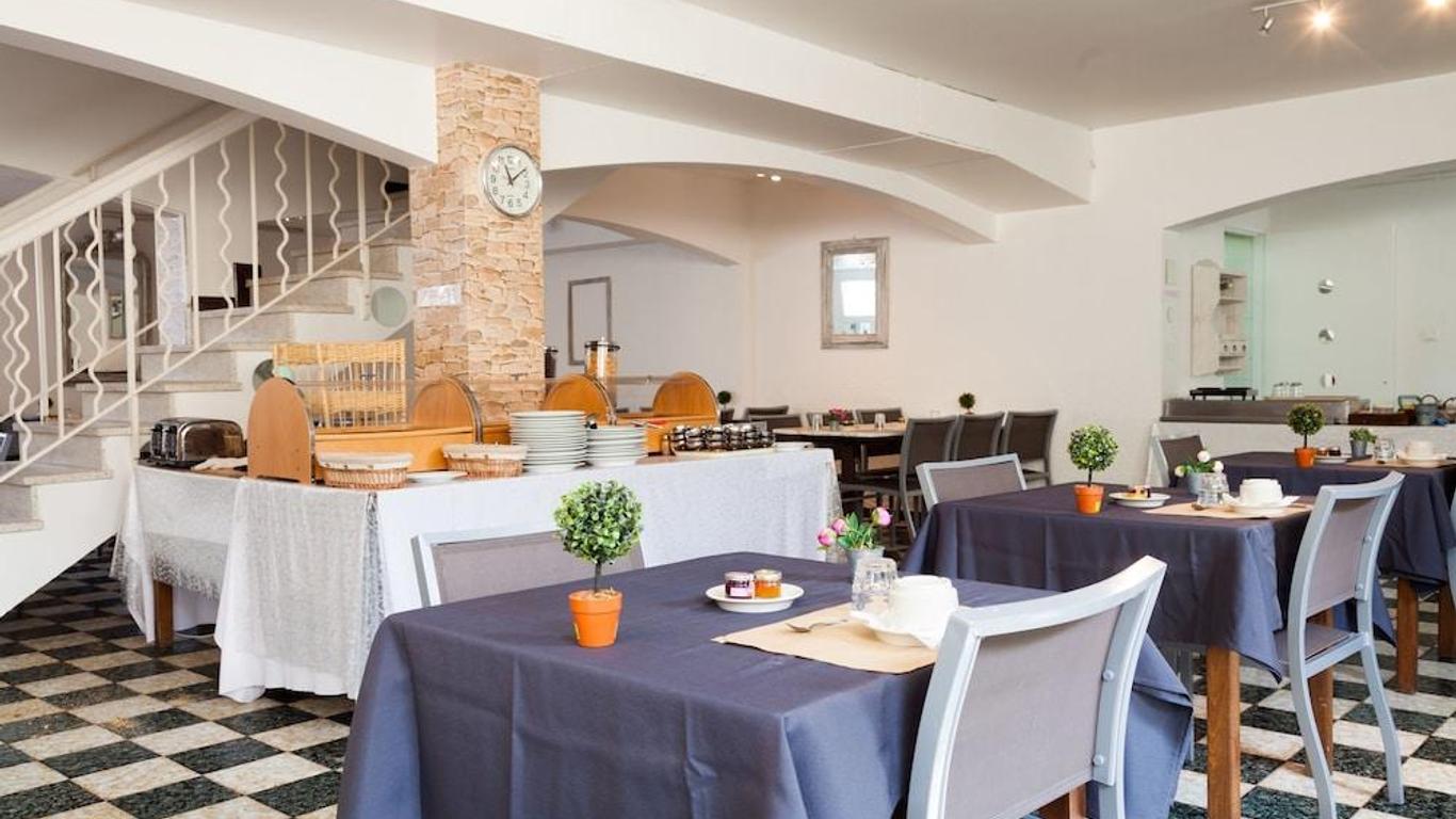 Le Petit Manoir Hotel Provence