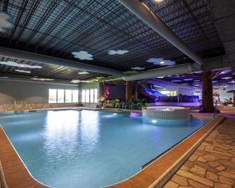 Beautiful holiday home in Limburg - Maasbree - Piscina