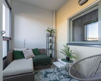 Homelike 1BR Apt. with Sauna & Parking - Kuopio - Olohuone
