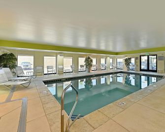 فيرفيلد إن آند سويتس باي ماريوت دنفر - أورورا (كولورادو) - حوض السباحة