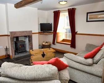 Dairy Maids Cottage - Seascale - Living room