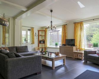 Rendeux Villa with Garden - Rendeux - Wohnzimmer