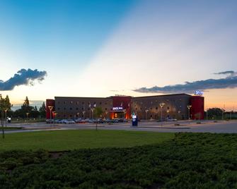Park Inn by Radisson Polokwane - Polokwane - Building