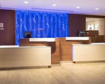 Fairfield Inn and Suites by Marriott Burlington - Burlington - Accueil