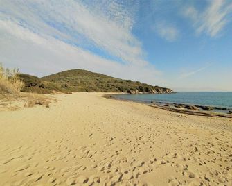 The Seacret Beachfront Villa - Kavala - Strand