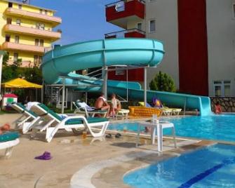 Holiday Line Beach Hotel - Konakli - Pool