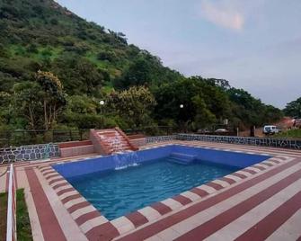 The Shelars Royal Inn - Mahabaleshwar - Pool