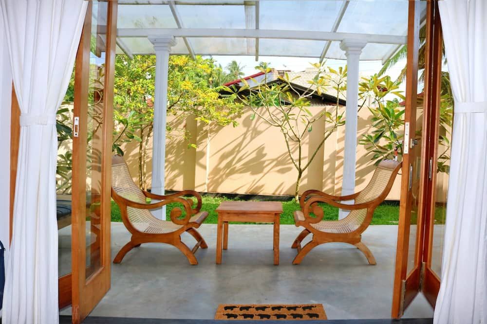 BoBo s Bed & Breakfast - Ahungalla - Binnenhof