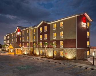 إكستينديد سويتس سالتيو جاليرياس - سالتيو - مبنى