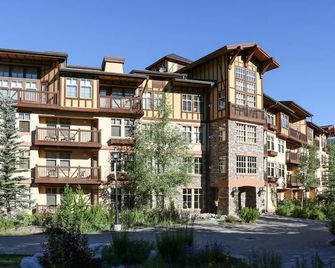 1205B - Double Queen Standard Eagle Springs West condo - Solitude - Budova