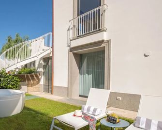 Luxury Suite with Garden and Jacuzzi - Sant'Agnello - Balcony