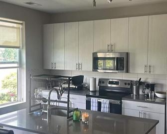 Charming Full Apartment in Hyattsville - Hyattsville - Phòng bếp