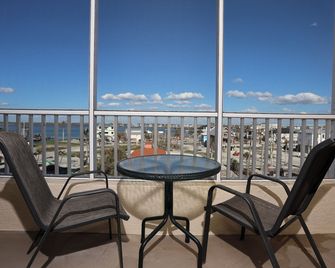 Casa Playa Beach Resort - פורט מאיירס ביץ' - מרפסת