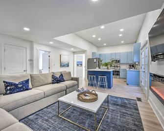 Chic St Marys Home, 2 Blocks from Riverfront - St. Marys - Living room