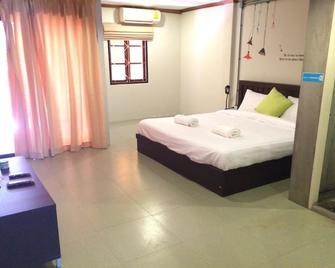 K2 Backpacker Hostel - Ban Bang Niang - Bedroom