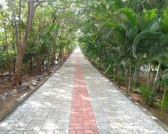 Joebeachresort - Mamallapuram - Außenansicht