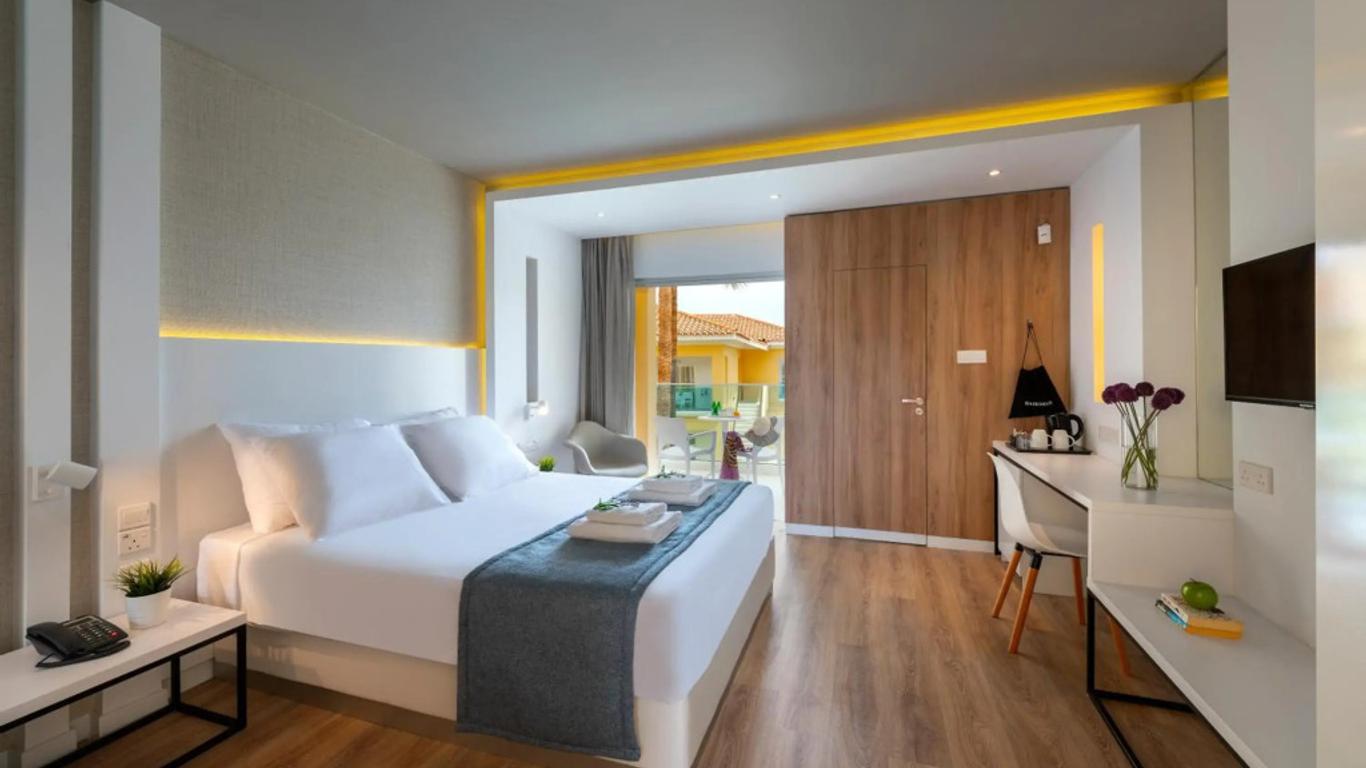 مالاما بيتش هوليداي فيليدج