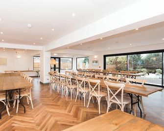 Torr House - Dumfries - Restaurace