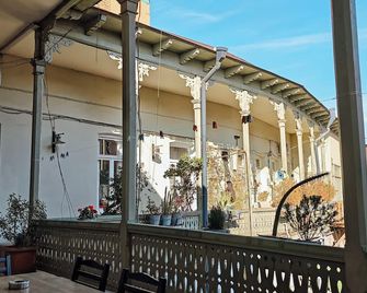 Friendly Hotel by Art Nova - Tbilisi - Balcony