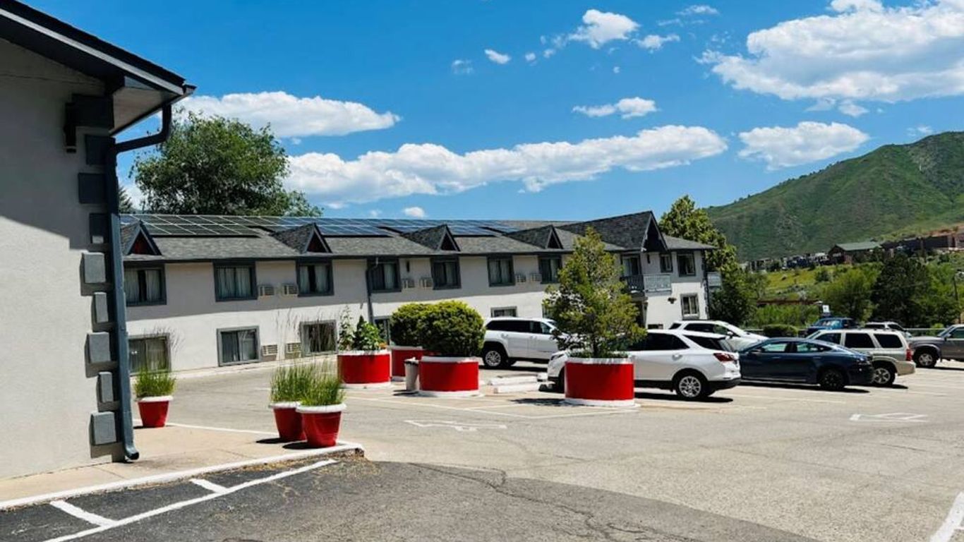 Adventure Inn - Glenwood Springs
