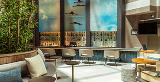 Delta Hotels by Marriott Olbia Sardinia - Olbia - Bar